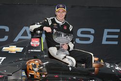 El ganador de la carrera, Josef Newgarden, CFH Racing Chevrolet