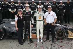 Race winner Josef Newgarden, CFH Racing Chevrolet and second place Luca Filippi, CFH Racing Chevrolet with the team