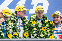 LMP2-Podium: Klassensieger #47 KCMG, ORECA 05: Matthew Howson, Richard Bradley, Nicolas Lapierre