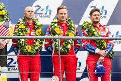 Podium LMGT Pro : les troisièmes, #51 AF Corse Ferrari 458 GTE : Gianmaria Bruni, Toni Vilander, Giancarlo Fisichella
