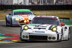 #91 Porsche Team Manthey Porsche 911 RSR : Richard Lietz, Jörg Bergmeister, Michael Christensen