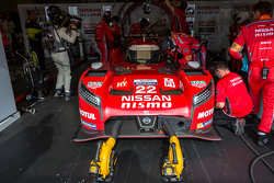 #22 Nissan Motorsports Nissan GT-R LM NISMO: Harry Tincknell, Alex Buncombe, Michael Krumm