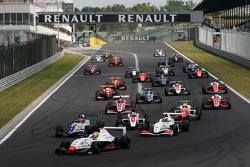 Лиу Делетраз, Josef Kaufmann Racing, лидирует на старте