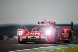 #17 Porsche Team Porsche 919 Hybrid : Timo Bernhard, Mark Webber, Brendon Hartley