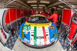 #51 AF Corse Ferrari 458 GTE: Gianmaria Bruni, Toni Vilander, Giancarlo Fisichella in the pits