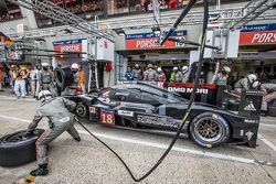 Pit stop for #18 Porsche Team Porsche 919 Hybrid: Romain Dumas, Neel Jani, Marc Lieb