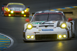 #91 Porsche Team Manthey Porsche 911 RSR: Richard Lietz, Jörg Bergmeister, Michael Christensen