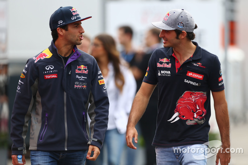 Daniel Ricciardo, Red Bull Racing con Carlos Sainz Jr., Scuderia Toro Rosso