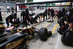 Пастор Мальдонадо, Lotus F1 E23