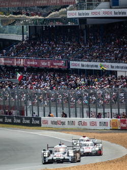 #18 Porsche Team Porsche 919 Hybrid: Ромен Дюма, Нил Джани, Марк Либ
