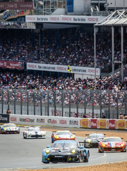 #77 Dempsey Proton Competition Porsche 911 RSR: Patrick Dempsey, Patrick Long, Marco Seefried
