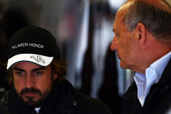 Фернандо Алонсо, McLaren и Рон Деннис, владелец команды McLaren