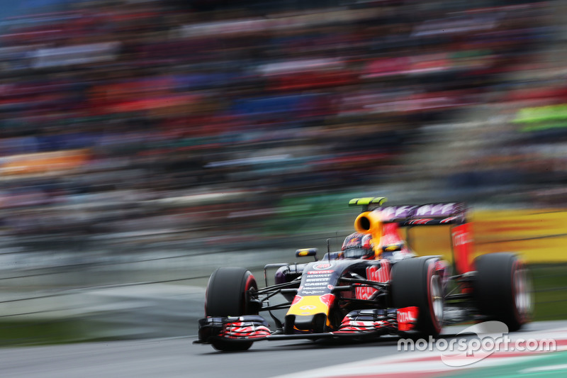 2015 год. За рулем болида Red Bull RB11 на квалификации