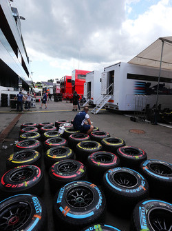 Neumáticos Pirelli lavados por los mecánicos de Williams