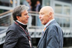 Pasquale Lattuneddu, of the FOM with Peter Brabeck-Letmathe, Formula One Chairman