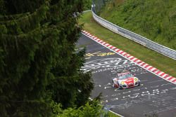 #30 Frikadelli Yarış Takımı Porsche GT3 R: Klaus Abbelen, Patrick Huisman, Sabine Schmitz