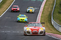 #30 Frikadelli Racing Team, Porsche GT3 R: Klaus Abbelen, Patrick Huisman, Sabine Schmitz