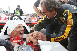 Ники Лауда, Mercedes за рулем McLaren MP4/2 с Аленом Простом на параде легенд