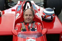 Gerhard Berger, Ferrari F1/87-88C, bei der Legendenparade