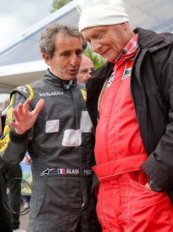 Alain Prost, and Niki Lauda, Mercedes Non-Executive Chairman at the Legends Parade