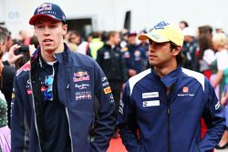 Daniil Kvyat, Red Bull Racing com Felipe Nasr, Sauber F1 Team no desfile dos pilotod