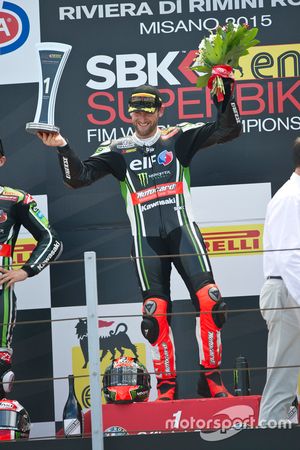 Il vincitore, Tom Sykes, Kawasaki sul podio