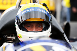 Pierluigi Martini, in the Minardi M186-01 at the Legends Parade