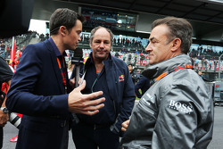 Gerhard Berger, et Jean Alesi, sur la grille