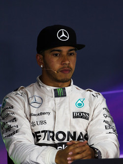 Lewis Hamilton, Mercedes AMG F1 na coletiva de imprensa da FIA