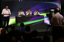 Conferencia de prensa de la FIA: Lewis Hamilton, Mercedes AMG F1; Nico Rosberg, Mercedes AMG F1; Felipe Massa, Williams.