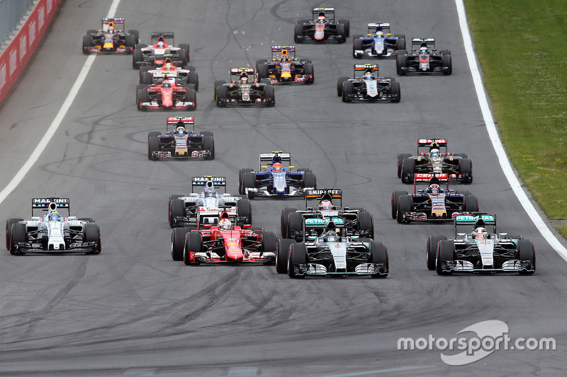 Start: Nico Rosberg, Mercedes AMG F1 Team leads