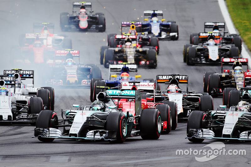 Start: Nico Rosberg, Mercedes AMG F1 Team leads