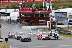 Anton Marklund, EKSRX Audi S1 quattro and Reinis Nitiss, Ford Olsbergs MSE Fiesta ST Supercar clash at the start