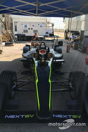 pruebas del nuevo auto del Team China Racing