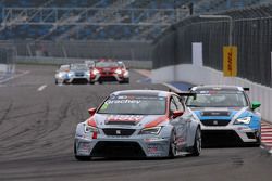 Mikhail Grachev, SEAT Leon, Liqui Moly Team Engstler et Stefano Comini, SEAT Leon, Target Competition