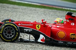 Esteban Gutierrez, Ferrari SF15-T Test and Reserve Driver runs off the circuit and into a gravel tra