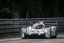 #19 Porsche Team Porsche 919 Hybrid: Nico Hulkenberg, Nick Tandy, Earl Bamber