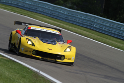 #3 Corvette Racing Chevrolet Corvette C7.R: Jan Magnussen, Antonio Garcia