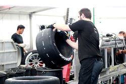 Механик Hankook