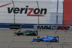 Ed Carpenter, CFH Racing Chevrolet et Tony Kanaan, Chip Ganassi Racing Chevrolet