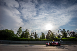 #22 Nissan Motorsports Nissan GT-R LM NISMO: Harry Tincknell, Alex Buncombe, Michael Krumm