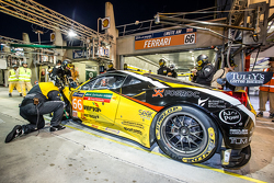 JMW车队66号法拉利F458 Italia: 阿卜杜拉兹·阿尔费萨尔、迈克尔·阿文纳蒂、雅各布·吉尔马扎克