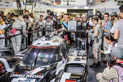 Ambiance during pole winning celebration for #18 Porsche Team Porsche 919 Hybrid: Romain Dumas, Neel Jani, Marc Lieb