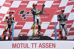 Podio: ganador de la carrera de Valentino Rossi, segundo lugar de Marc Márquez, el tercer lugar Jorg