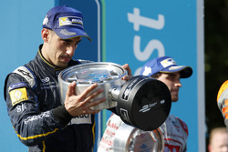 Race 1 Winner Sébastien Buemi, e.dams-Renault