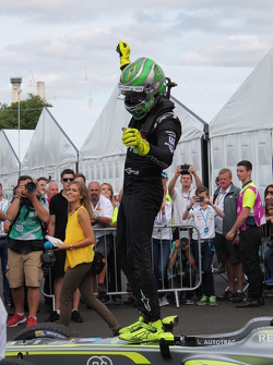 Nelson Piquet Jr., China Racing