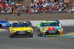 Carl Edwards, Joe Gibbs Racing Toyota and Kyle Busch, Joe Gibbs Racing Toyota
