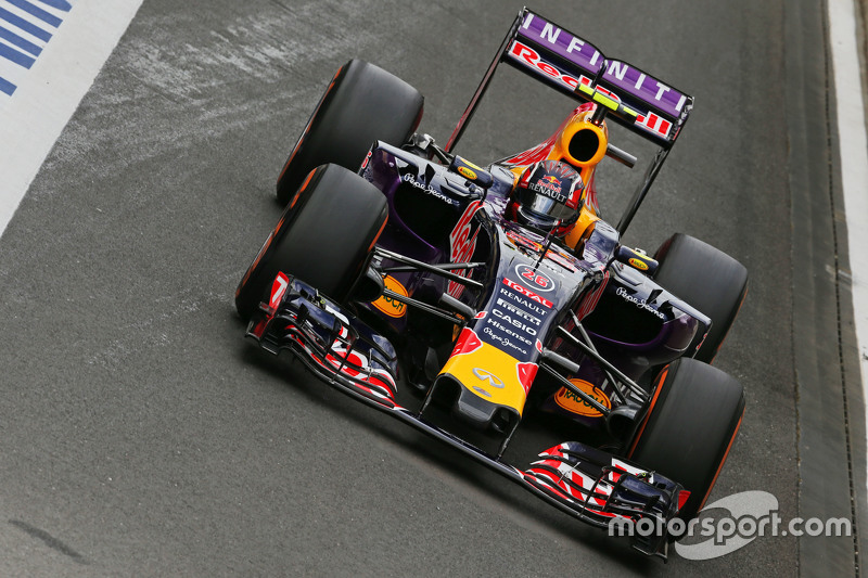 2015 год: в субботней тренировке на Red Bull Racing RB11