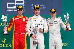 Sergey Sirotkin, Rapax, second place Alexander Rossi, Racing Engineering, third place Stoffel Vandoorne, ART Grand Prix