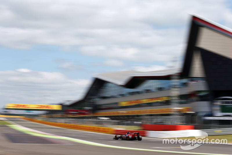 Carlos Sainz Jr., Scuderia Toro Rosso STR10